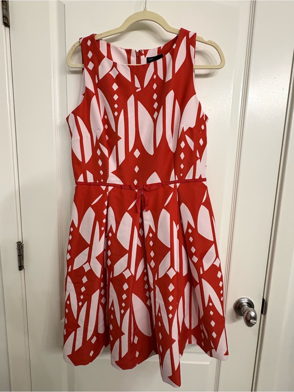 Just...Taylor Red and White Sleeveless Fit-and-Flare Dress